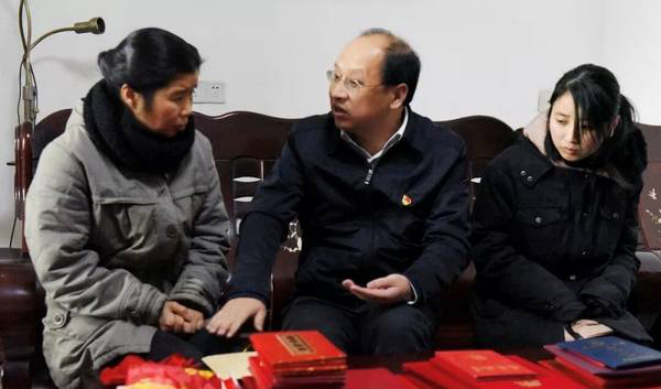 痛心！撫州這個(gè)村的第一書記倒在脫貧攻堅(jiān)一線，省委常委、組織部長(zhǎng)趙愛明專門作出批示