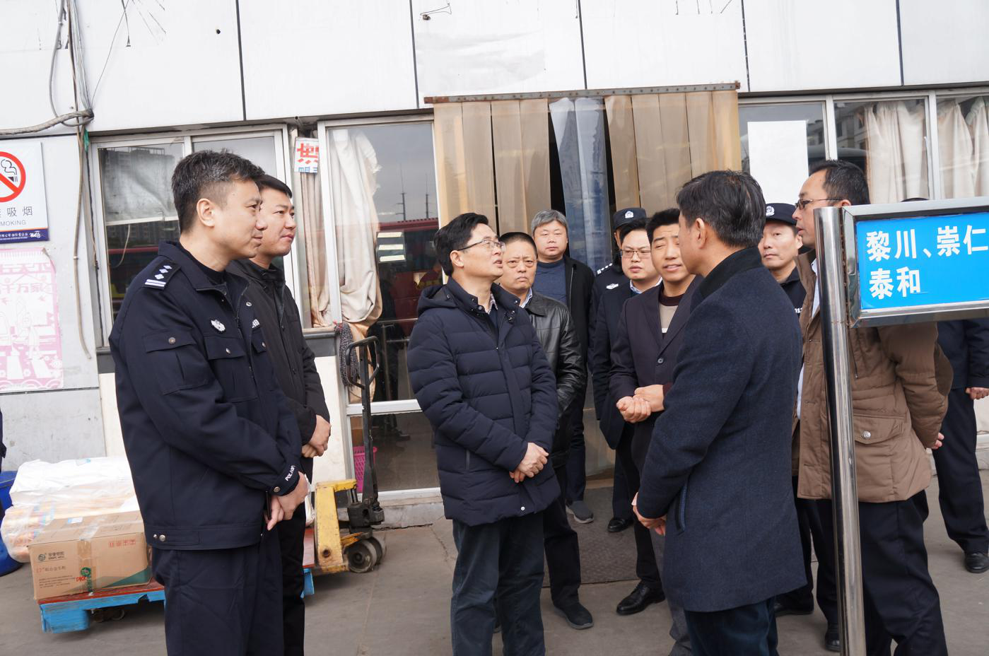 南昌市委常委、市政法委書記劉家富視察徐坊車站春運(yùn)工作