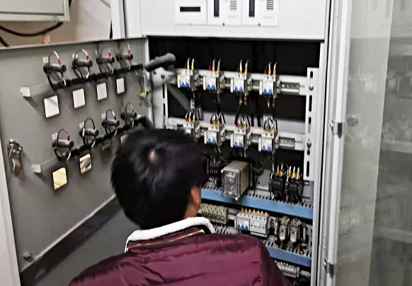 長運物業(yè):修檢設(shè)備 迎峰度冬