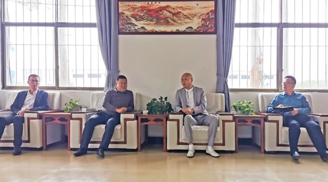 吉安公司：吉安長(zhǎng)運(yùn)與萬安縣政府協(xié)調(diào)推進(jìn)重點(diǎn)客運(yùn)項(xiàng)目