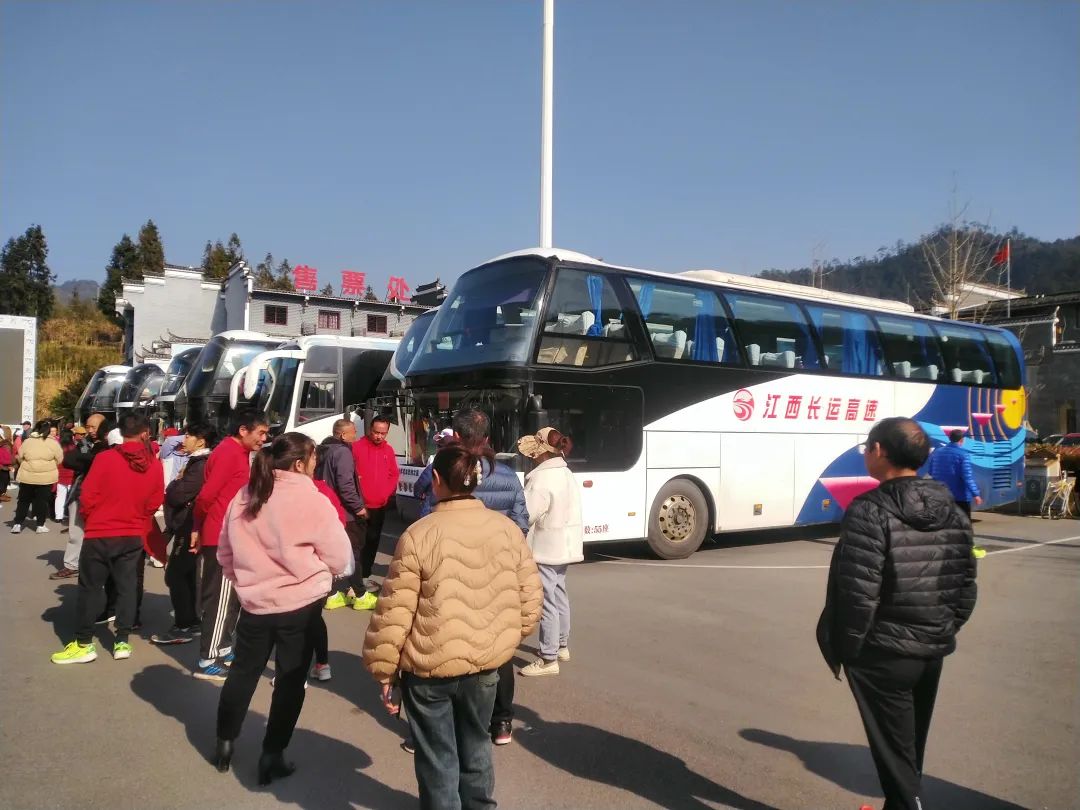 景德鎮(zhèn)長運：助力登高健身大會 圓滿完成“開門第一大單”