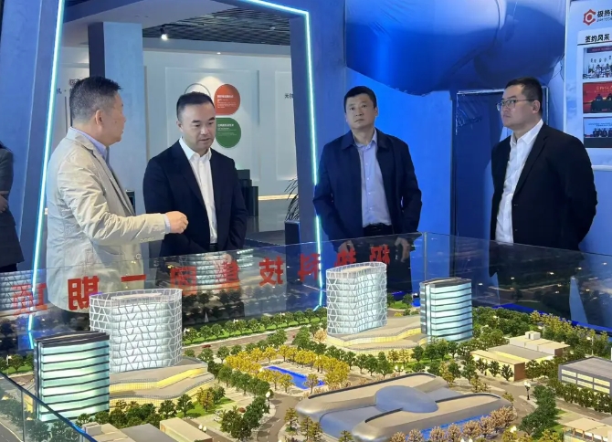 劉磊、占梁一行赴江西極熱科技公司參觀交流