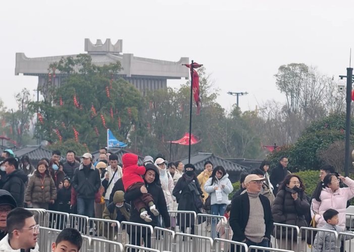 都市城際公交:運游結合 春節(jié)旅游圓滿收官