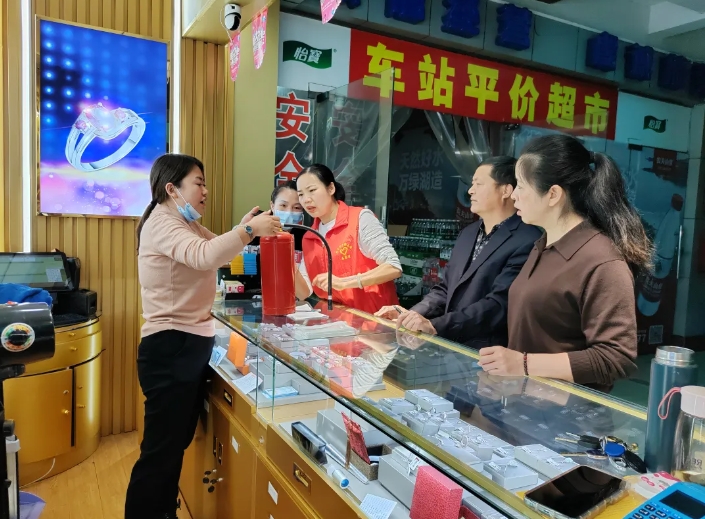 贛州方通：開(kāi)展安全隱患排查 營(yíng)造良好乘車(chē)環(huán)境